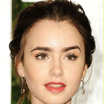Lilly Collins
